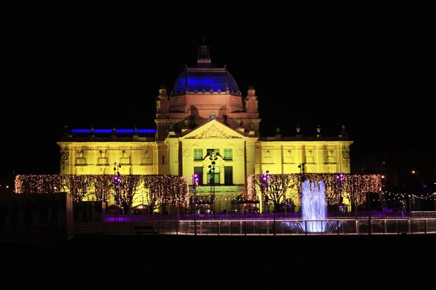 Zagreb by Night Bike Tours - image 2